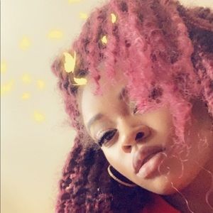 Meet your Posher, Anika